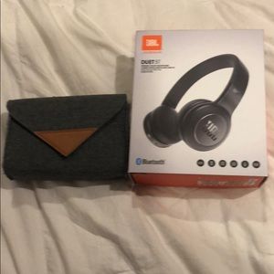 JBL Bluetooth (wireless) headphones